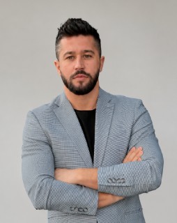 GEORGE VASILE