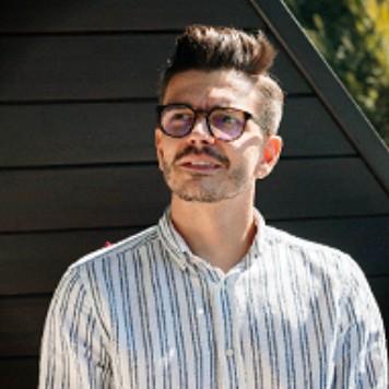 DAN DEACONU