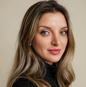 LARISA -ANDREEA BADEA